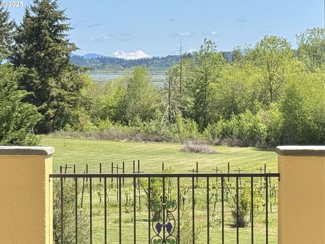88369 TIMBERLINE Dr, Veneta, OR 97487