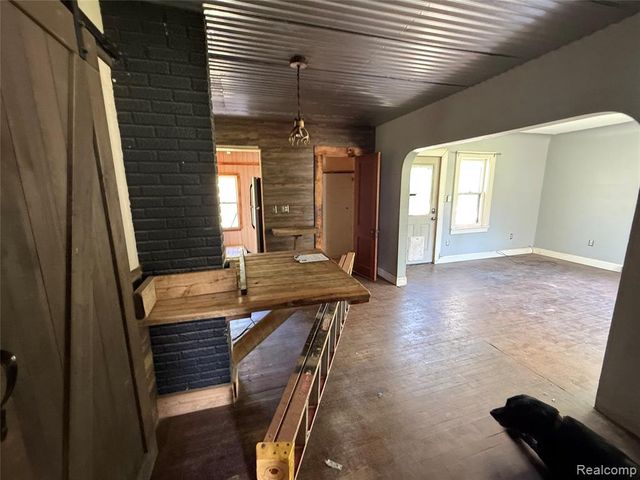 10323 Halsey Road, Grand Blanc, MI 48439