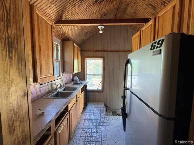 10323 Halsey Road, Grand Blanc, MI 48439