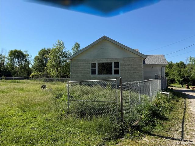 10323 Halsey Road, Grand Blanc, MI 48439