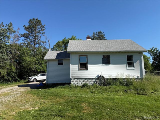 10323 Halsey Road, Grand Blanc, MI 48439