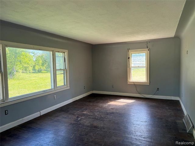 10323 Halsey Road, Grand Blanc, MI 48439