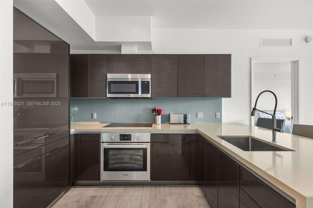 1080 Brickell Ave 3602, Miami, FL 33131