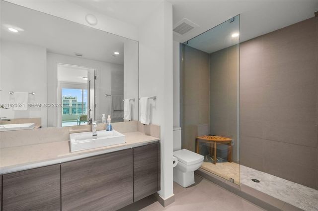 1080 Brickell Ave 3602, Miami, FL 33131