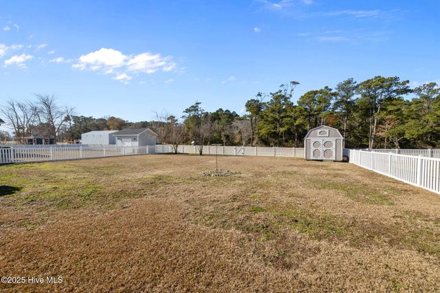 1807 Olde Farm Road, Morehead City, NC 28557