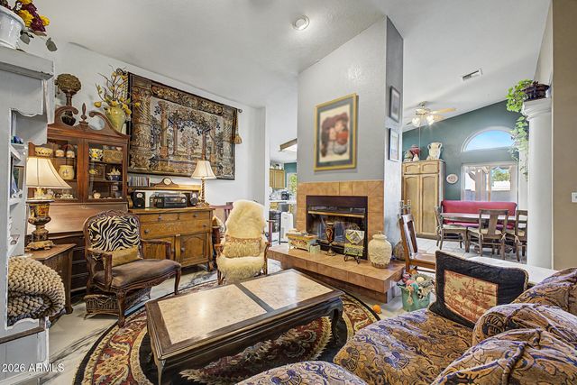 1978 E GREENWAY Road, Phoenix, AZ 85022