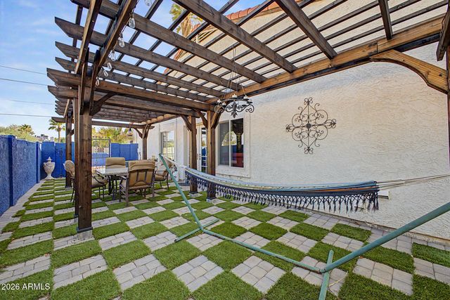 1978 E GREENWAY Road, Phoenix, AZ 85022