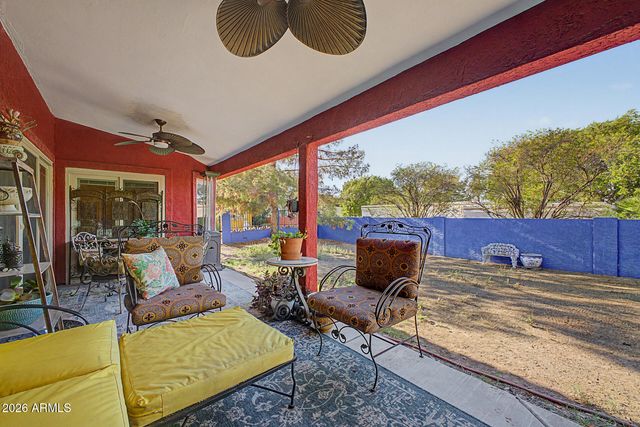 1978 E GREENWAY Road, Phoenix, AZ 85022
