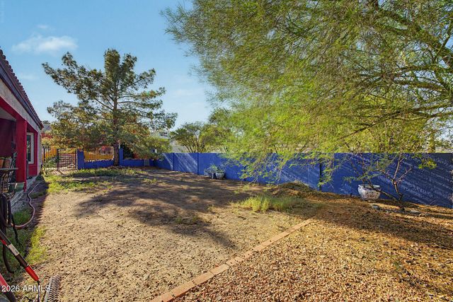 1978 E GREENWAY Road, Phoenix, AZ 85022