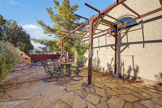 1978 E GREENWAY Road, Phoenix, AZ 85022