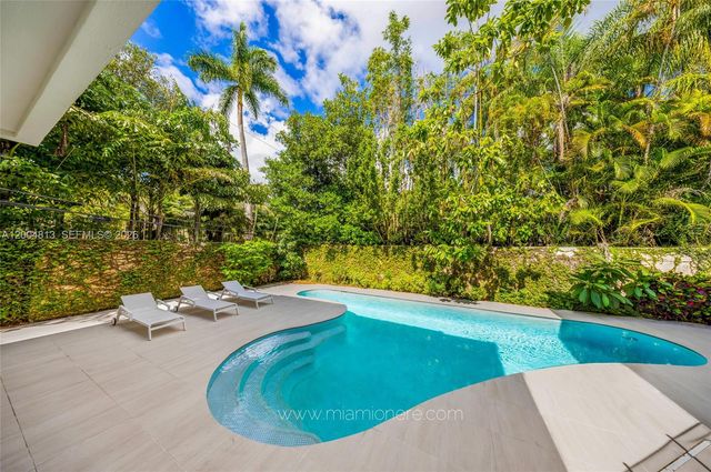 3900 S Douglas Rd, Coconut Grove, FL 33133