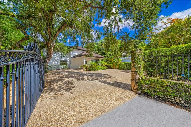 3900 S Douglas Rd, Coconut Grove, FL 33133