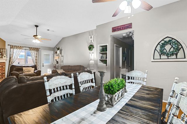 1054 Vaden Avenue, Burleson, TX 76028