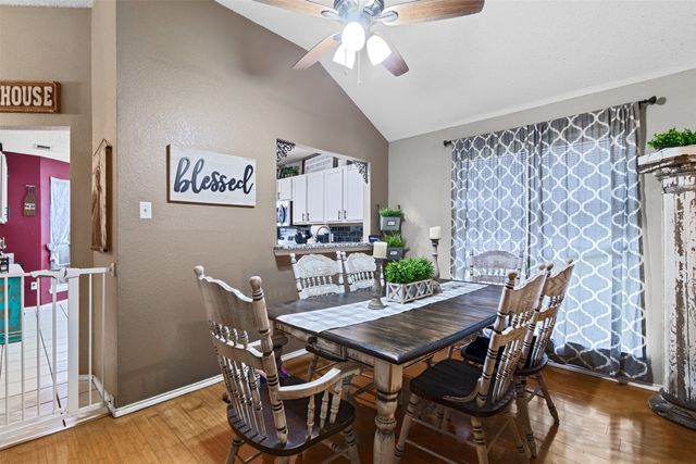 1054 Vaden Avenue, Burleson, TX 76028