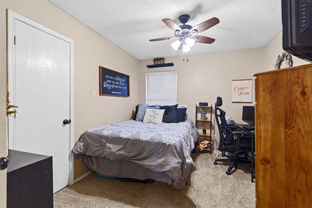 1054 Vaden Avenue, Burleson, TX 76028