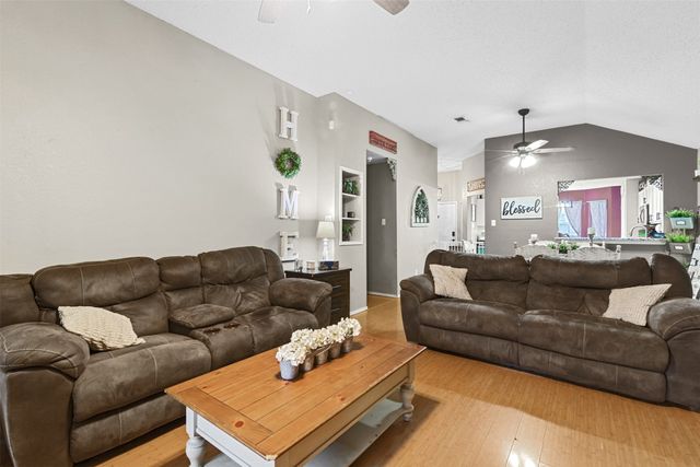 1054 Vaden Avenue, Burleson, TX 76028