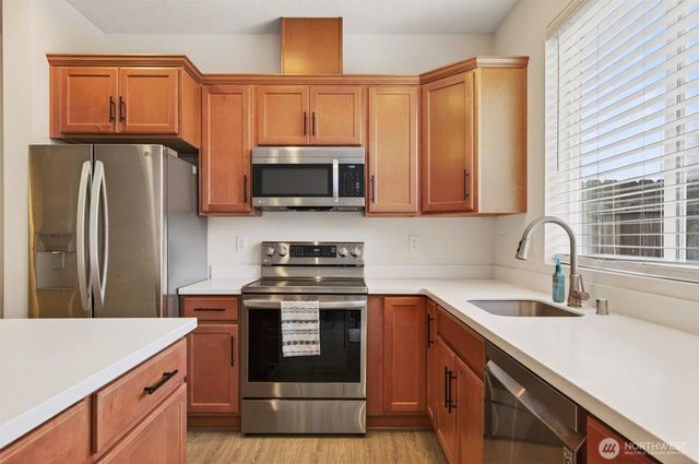 375 S 10th Street, Kalama, WA 98625