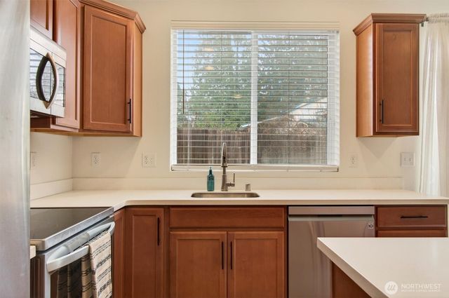375 S 10th Street, Kalama, WA 98625