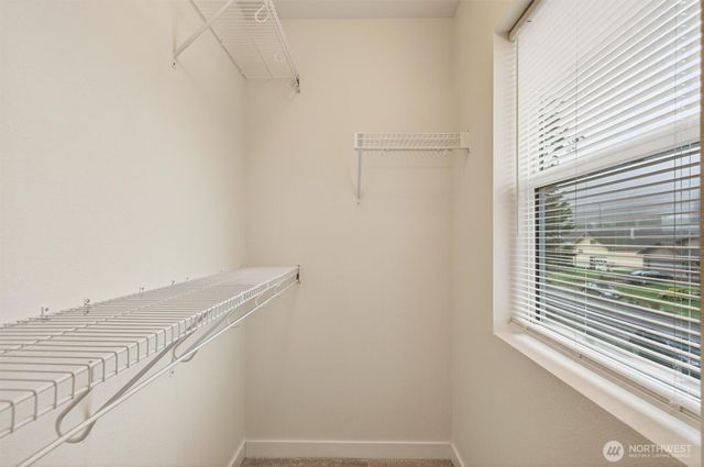 375 S 10th Street, Kalama, WA 98625