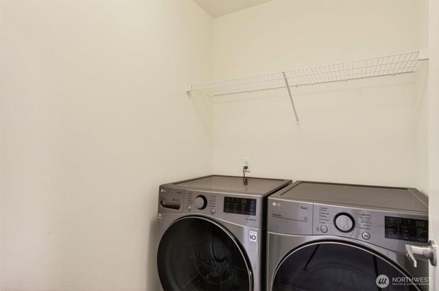 375 S 10th Street, Kalama, WA 98625
