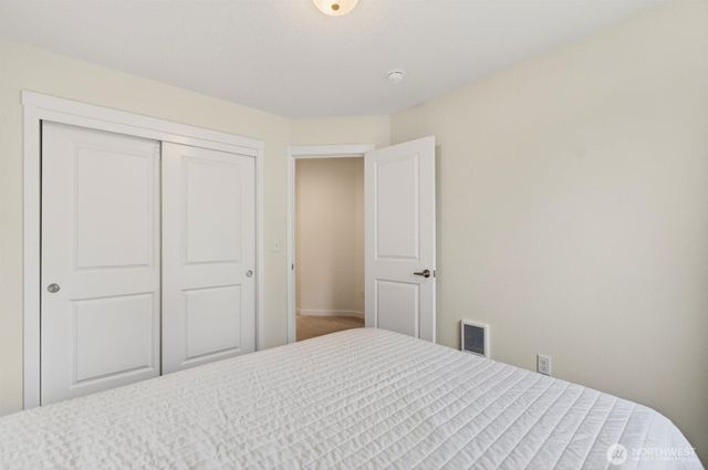375 S 10th Street, Kalama, WA 98625