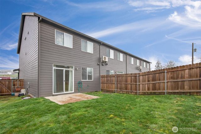 375 S 10th Street, Kalama, WA 98625
