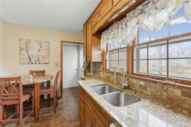 5408 W 72nd Street, Prairie Village, KS 66208