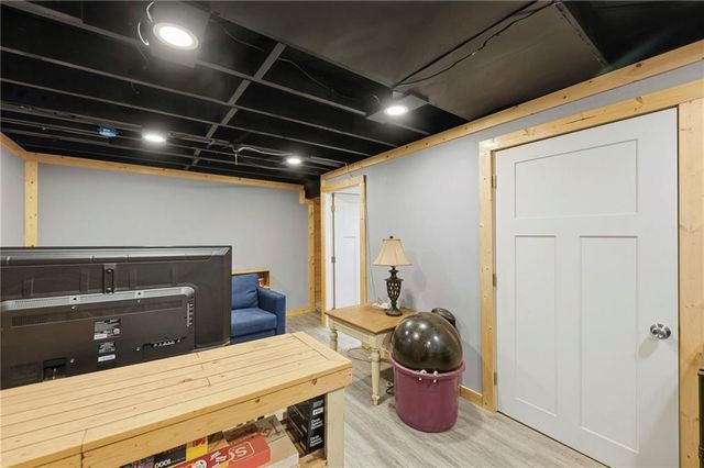 5408 W 72nd Street, Prairie Village, KS 66208