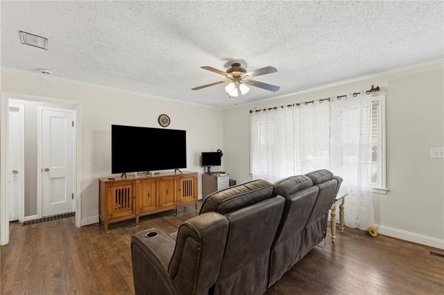 5408 W 72nd Street, Prairie Village, KS 66208