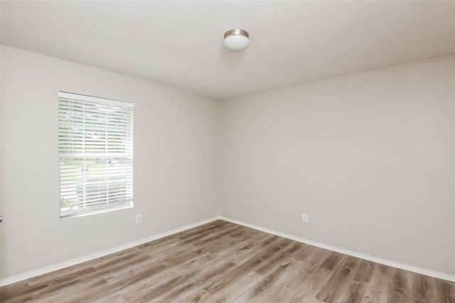 1601 Queens Brook Lane, Fort Worth, TX 76140