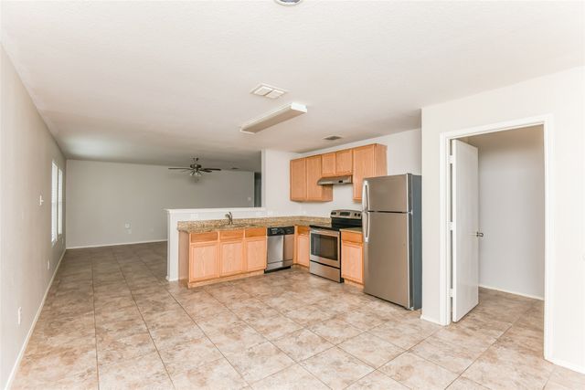 1601 Queens Brook Lane, Fort Worth, TX 76140
