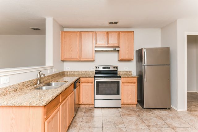 1601 Queens Brook Lane, Fort Worth, TX 76140