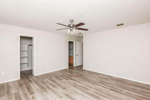 1601 Queens Brook Lane, Fort Worth, TX 76140