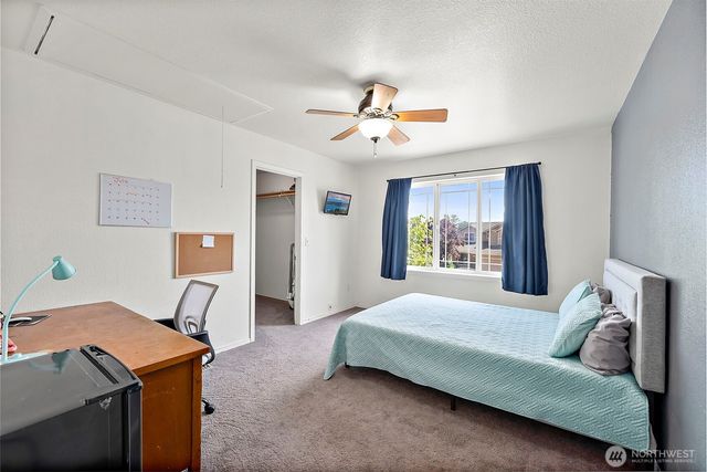 15037 105th Avenue SE, Yelm, WA 98597