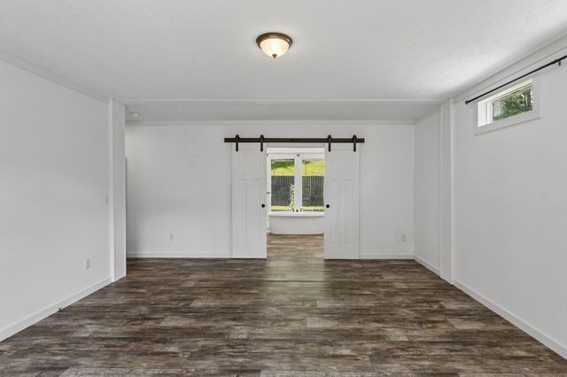 8501 Joy Rd, Mount Pleasant, TN 38474