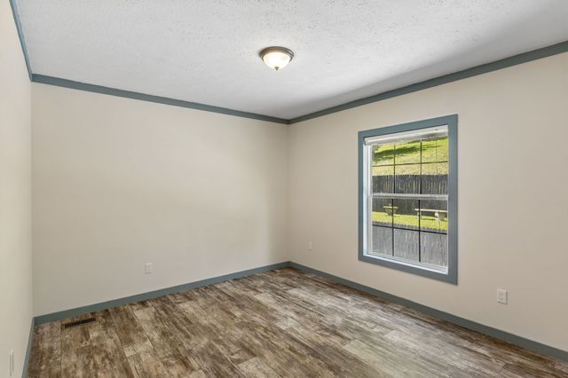 8501 Joy Rd, Mount Pleasant, TN 38474
