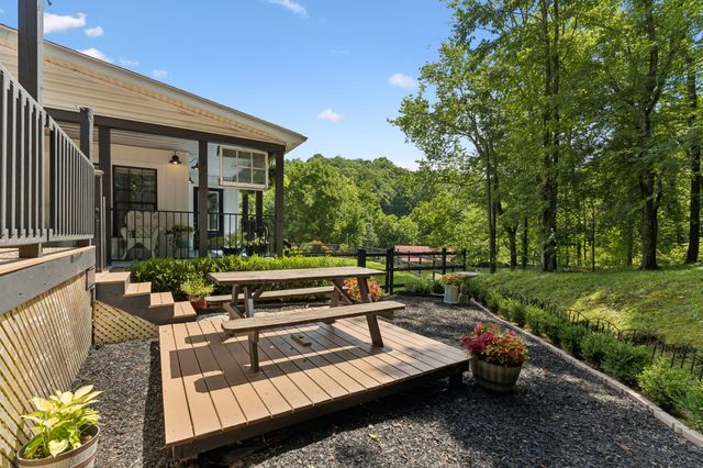 8501 Joy Rd, Mount Pleasant, TN 38474