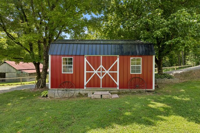 8501 Joy Rd, Mount Pleasant, TN 38474