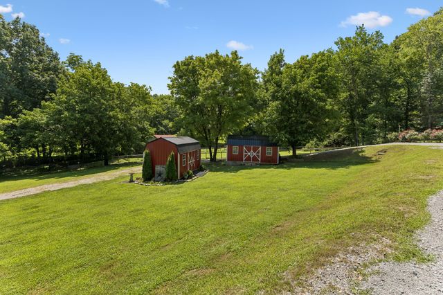 8501 Joy Rd, Mount Pleasant, TN 38474