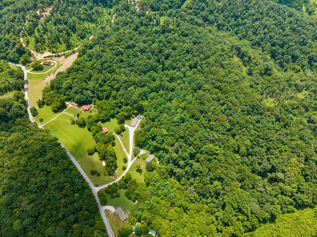 8501 Joy Rd, Mount Pleasant, TN 38474