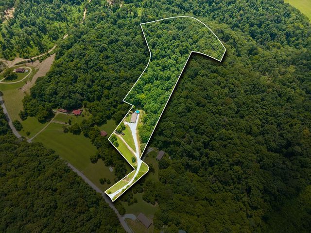 8501 Joy Rd, Mount Pleasant, TN 38474