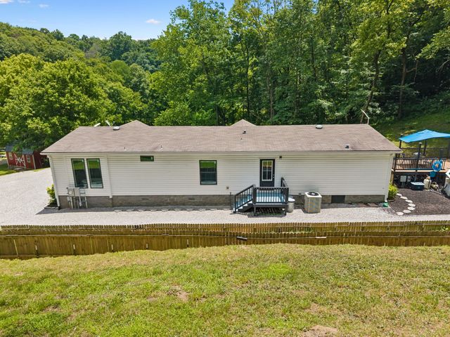 8501 Joy Rd, Mount Pleasant, TN 38474