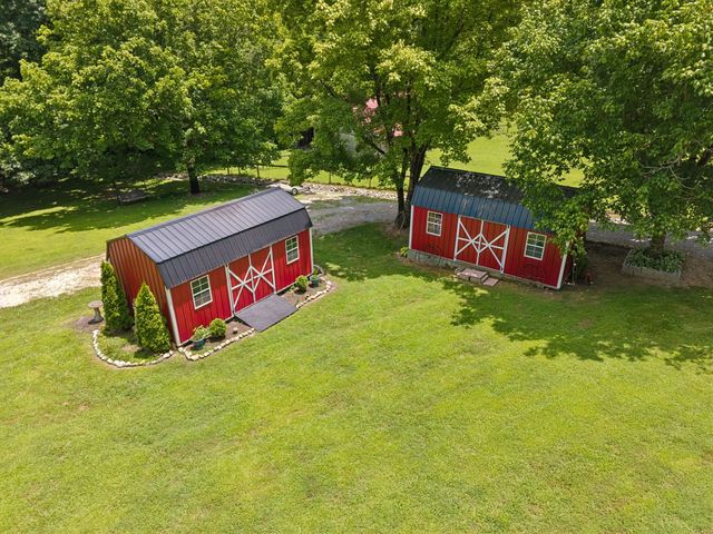 8501 Joy Rd, Mount Pleasant, TN 38474