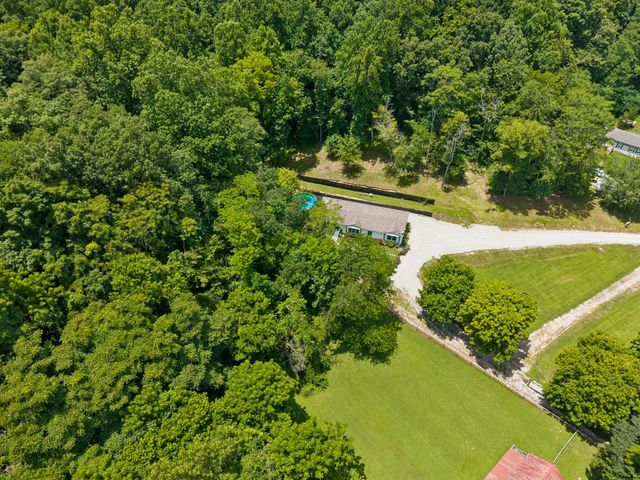 8501 Joy Rd, Mount Pleasant, TN 38474