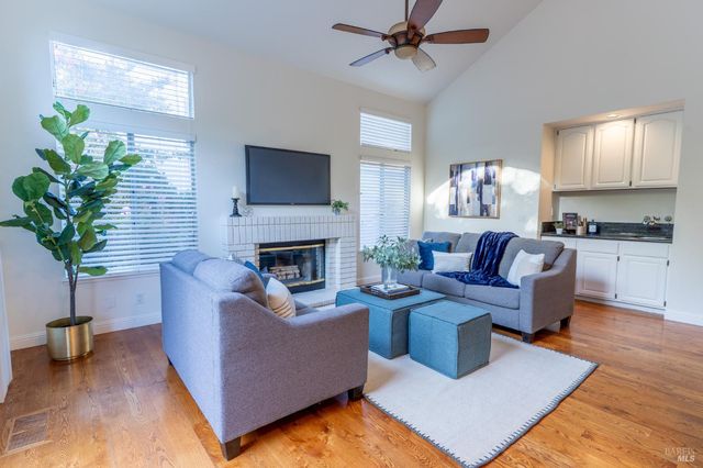 1125 Westview Dr, Napa, CA 94558