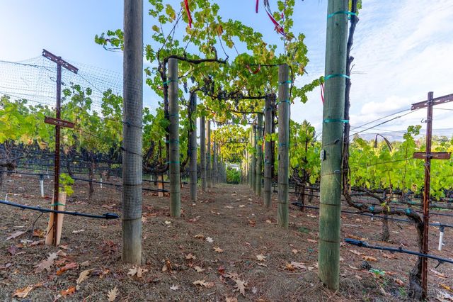 1125 Westview Dr, Napa, CA 94558