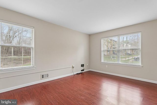 24 CORAL TREE CT, Lawrenceville, NJ 08648