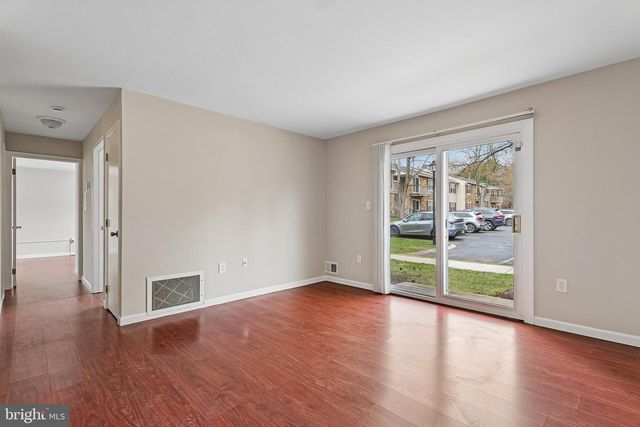 24 CORAL TREE CT, Lawrenceville, NJ 08648