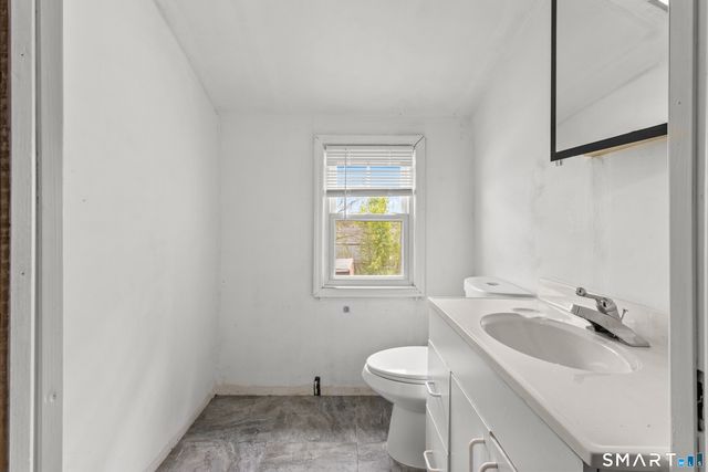 86 Bernside Drive, Bristol, CT 06010