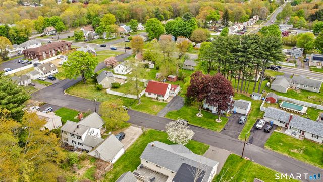 86 Bernside Drive, Bristol, CT 06010